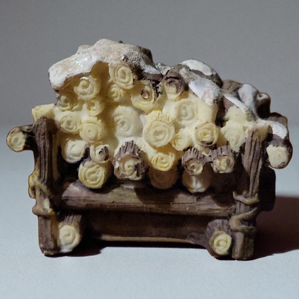 Vtg Polyresin Christmas Winter Wonderland Village Piece Log Pile Figurine Snow